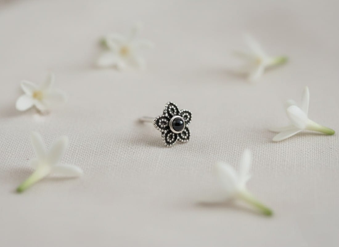 Traditional Dotted Petal Nose Ring